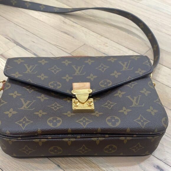 Louis Vuitton Pochette Métis - Picture 4 of 5